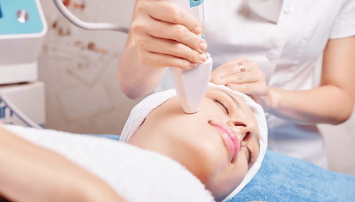 anti-aging-beauty-procedure-NYF3WT7 (1)